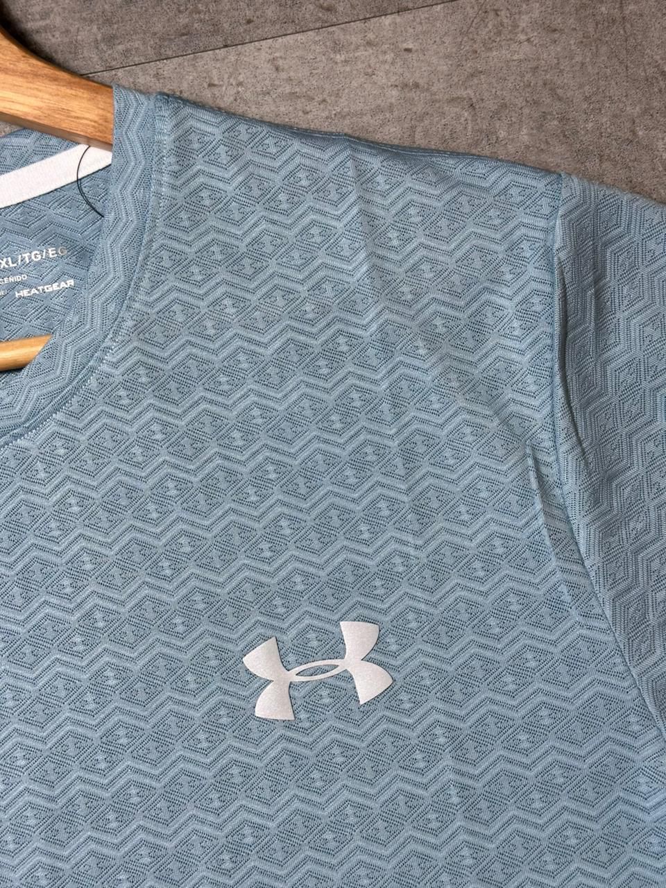 Camiseta  Dri-Fit Under Armour Glacier Wave