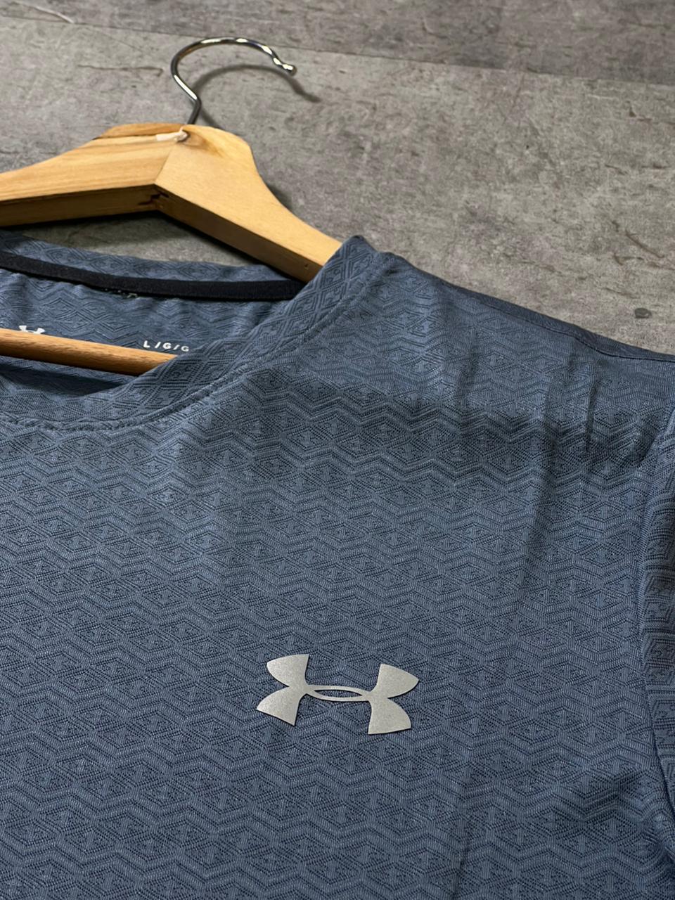 Camiseta  Dri-Fit Under Armour Wave Performance
