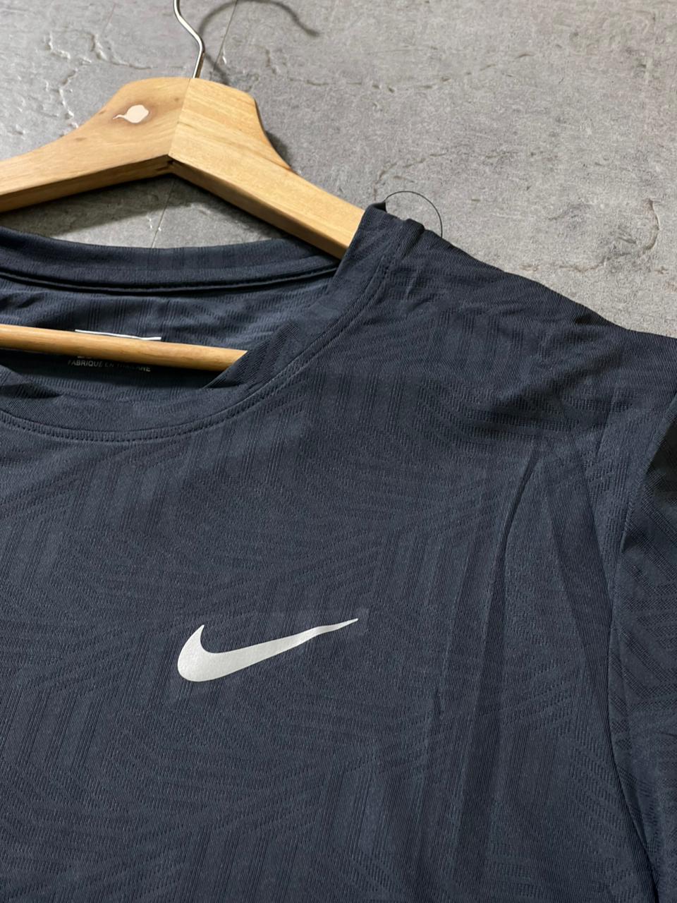 Camiseta  Dri-Fit Nike Geo Performance