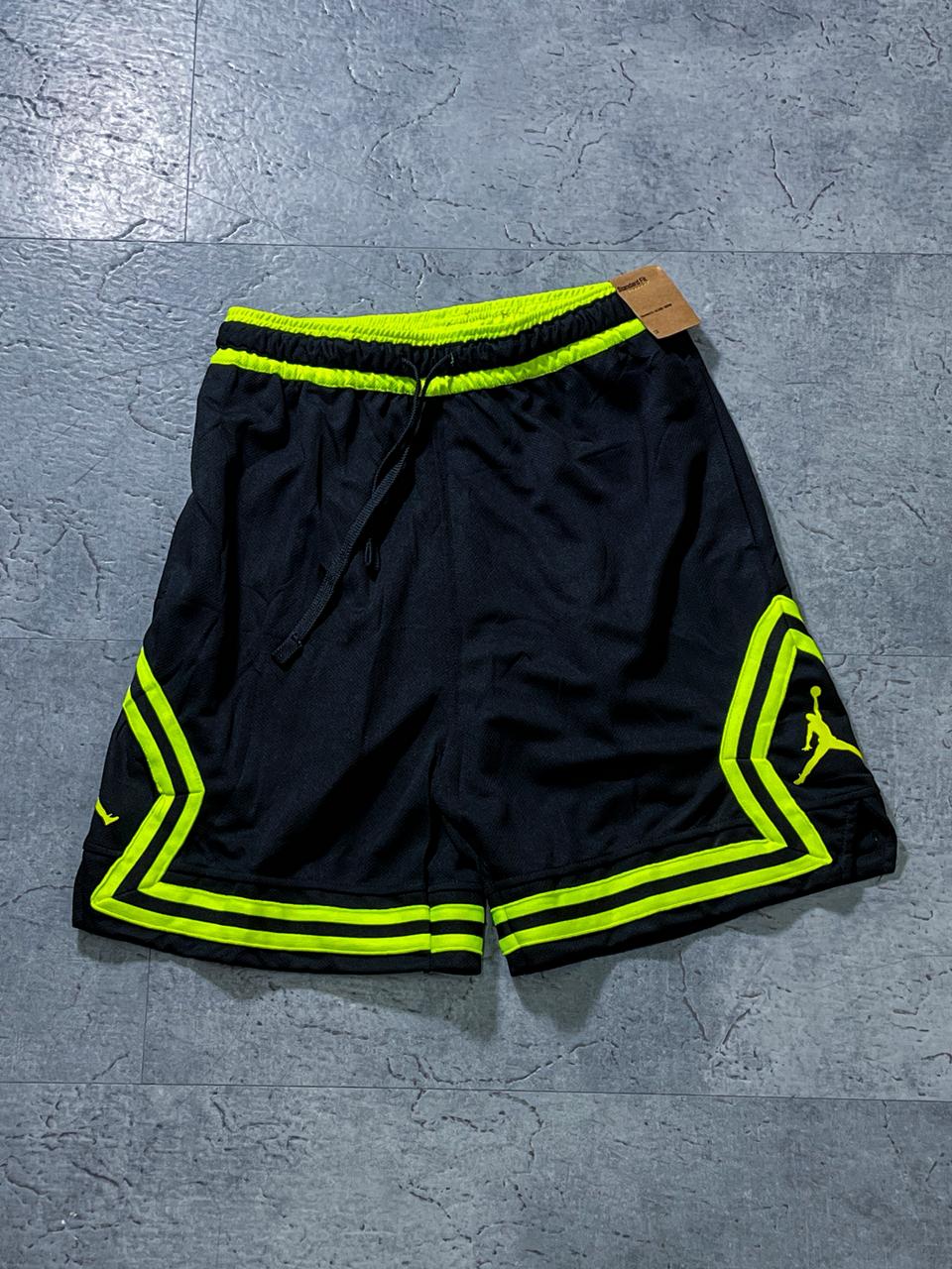 Pantaloneta Jordan Negra Verde Neón