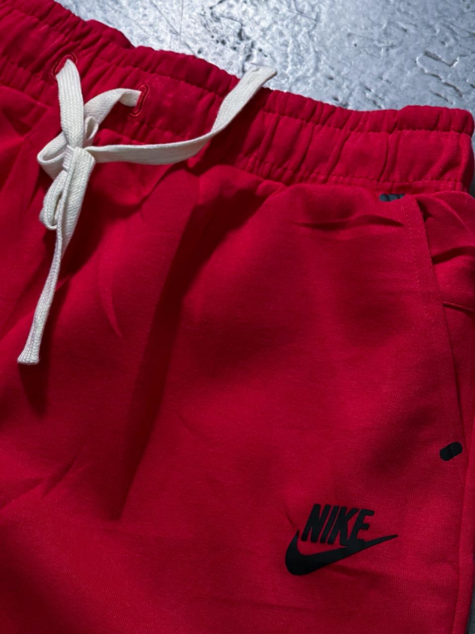 Pantaloneta Nike Club Roja